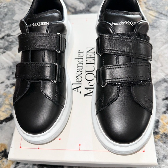 Alexander McQueen Other - Alexander McQueen 33.5/2.5 US